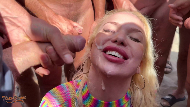 Texas and blondes: Blonde Babe Vera Jarw Gets Her Mouth Fucked by Big...
