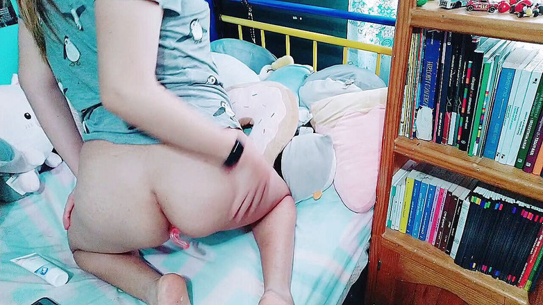 Crystal Phoenix: बड़ी गांड के साथ खेलना