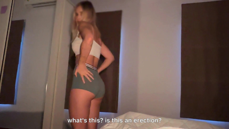 BootyFrutti: Tě! Vidím Tvého vztyčeného ptáka! - Nadržená nevlastní sestra