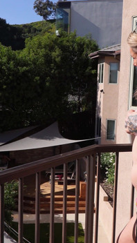 Me follé a mi vecina trans milf en hottub