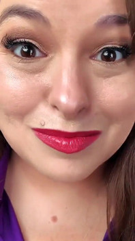 Besos de alivio del estrés y sentada en la cara