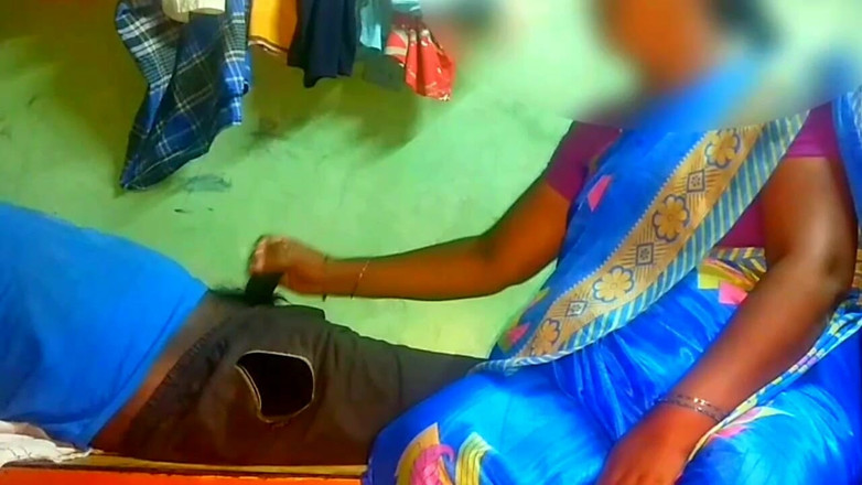 Desi Sathiya: Indische hausfrau tante blowjop