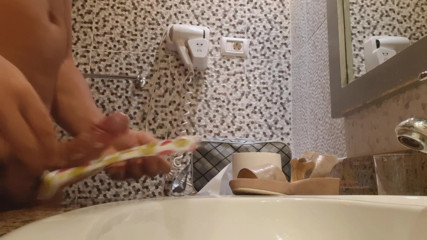 Naxy: Cumming 3 times in a row