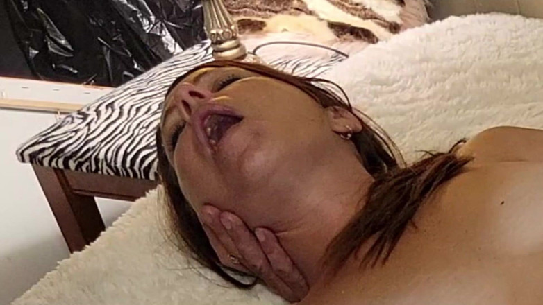 JadeandDamon: Jade Smoking
