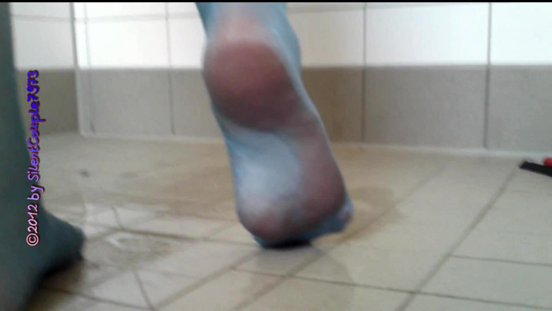SilentCouple7973: Kencing panas dalam pantyhose