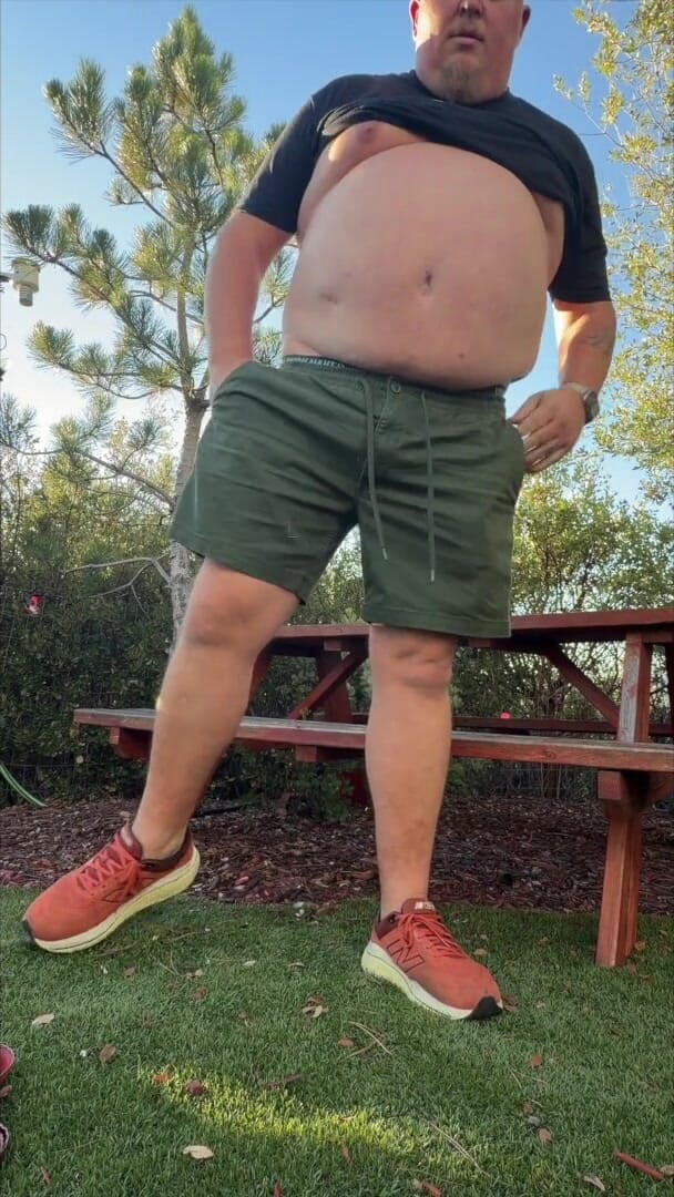 WestCub86: Chico gordito casi atrapado jugando con su polla suave
