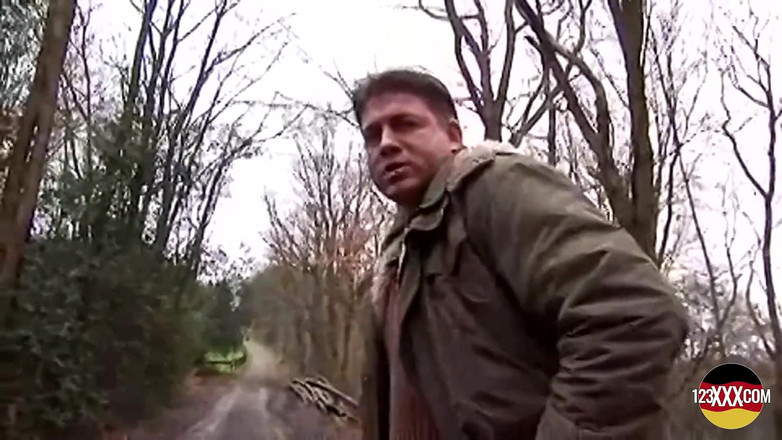 123XXX - Fucked Amateurs in Germany!: Touha blondýnka tvrdě šuká na veřejnosti