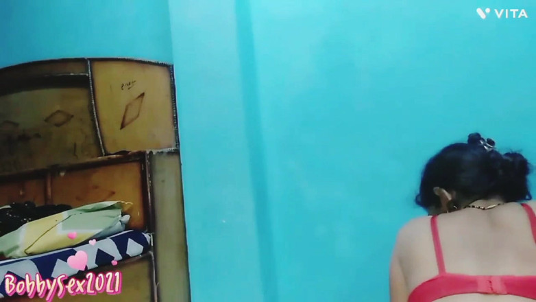 Muskaan Sharma: नवविवाहित लड़की को एक पैर पर खड़ी स्थिति में चोदा गया