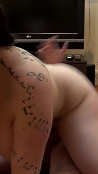 Conta scena-4 lussurioso culona bruna harmony reigns scopa il suo fratellastro