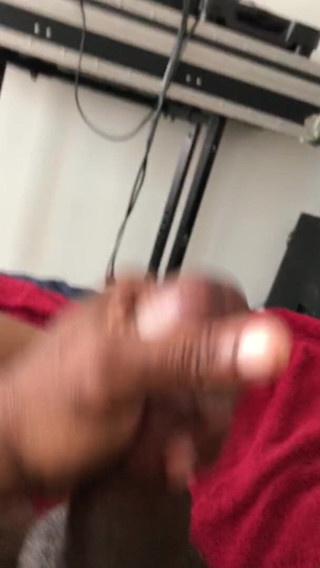 Harrypalms68: Caresses et éjaculations toujours
