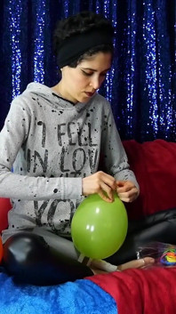 Inflo los globos con la bomba y luego los popo
