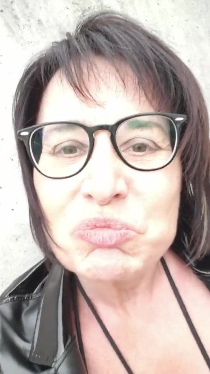 JulieEroticDress: Julie ao ar livre