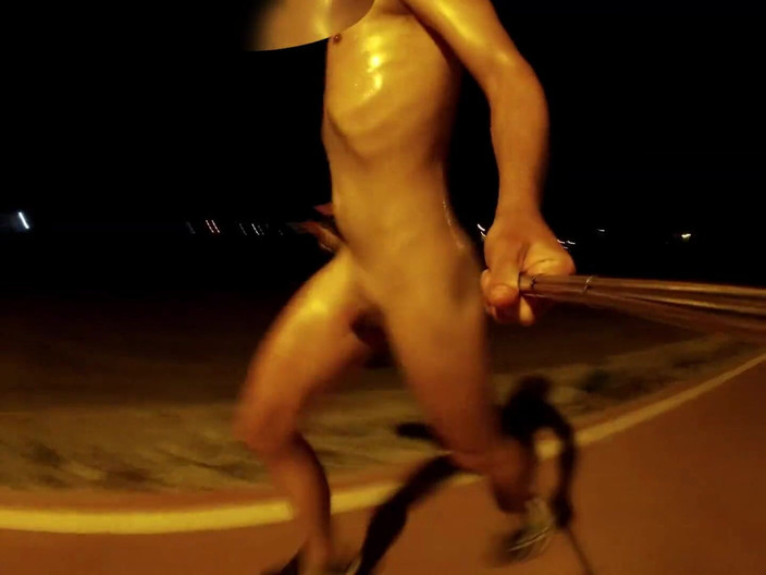 Cool Body: 在郊区享受我的裸体,我不得不逃离男孩,他向我大喊,隐藏和撸管