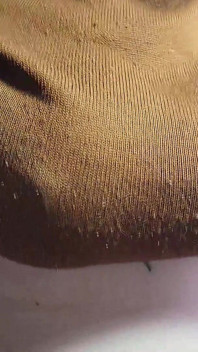 Es Tan Frío, Pero Quiero Mostrarte Mis Tetas Caídas