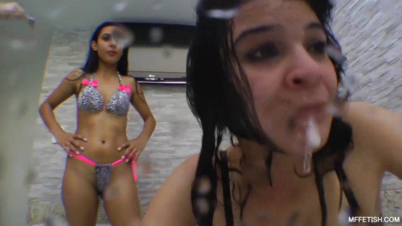Sapphic Latinas: 불쌍한 수중 지배