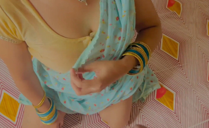 FloweryMask42: Bhabhi velmi tvrdě šuká s devarem