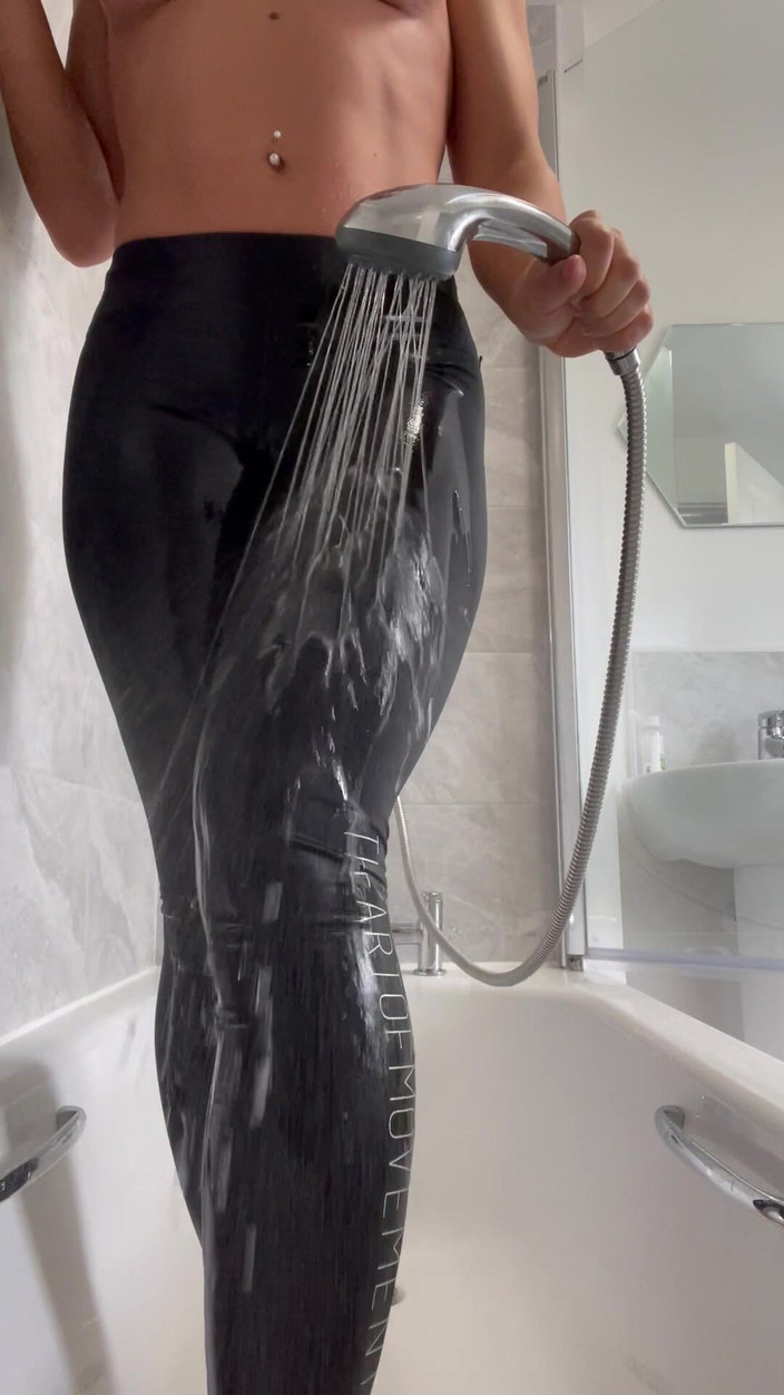 CALLIE ROKS: Sukan air seluar dalam yoga kencing dalam orgasme mandi