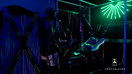 Lady Valeska: Der gummi domme, der riesendildo und der hintern