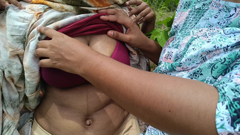 Magilmathi: Una calda storia lesbica all'aperto
