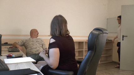 Nylon MILFS: Kouření pro nového náčelníka