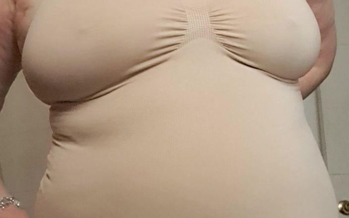 Mommy big hairy pussy: Мачеха в боди