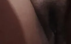在我的处女阴户上摩擦我的阴茎