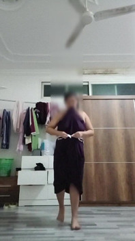 O cchanging elbisesi