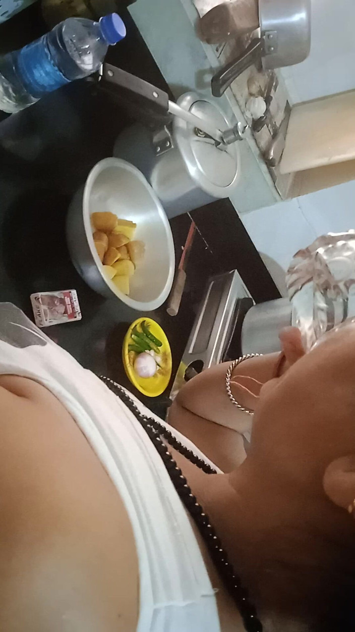 Anar Kali: Мама Nay Nawker Kay Sath, кухня май choda, горячая киска сиськи, сигарета, Pekar