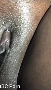 Closeup up Pounding My Pussy with Vibrator