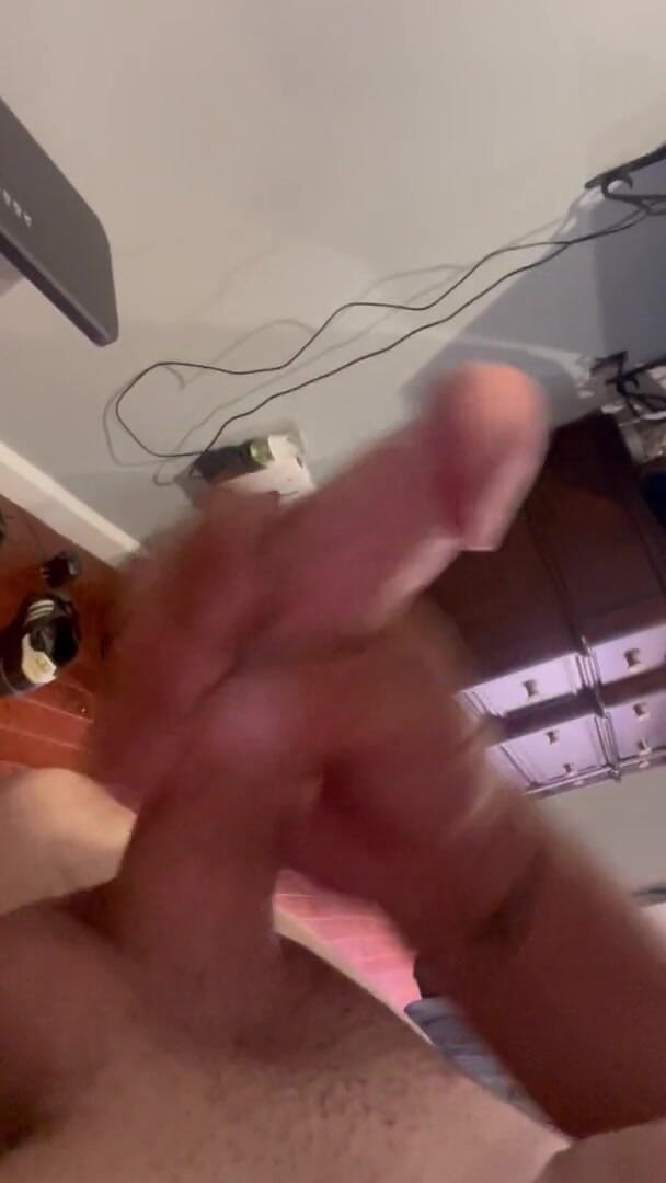 Jerkoff king: Straight dude with monster huge cock jerking off
