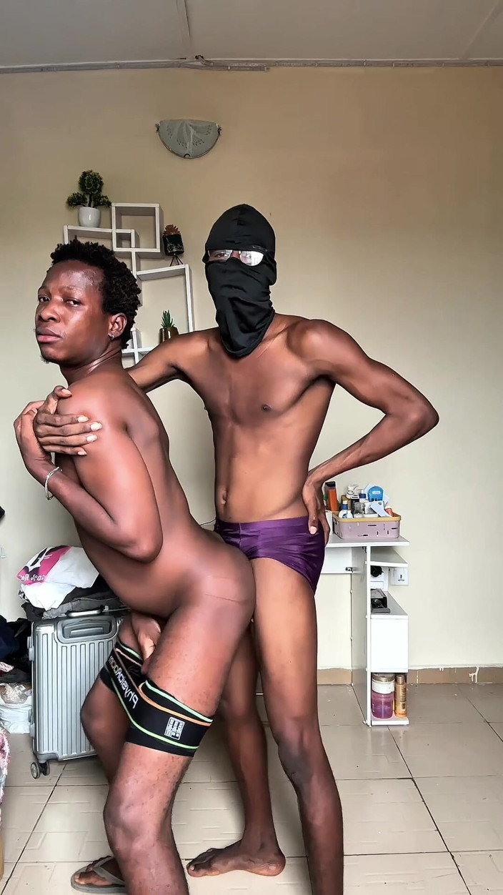 Purplecum: Schau zu, wie dieser große schwanz mich fickt