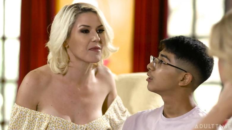 Mommys Boy: สเต็ปมัมมี่บอย - วัยรุ่นโชคดีได้เย็ดสเต็ปมัมสองคนที่กำลังทะเลาะกันอย่าง เคย์ลา เพจ และ คิท เมอร์เซอร์