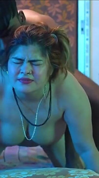 インドの使用人が美しいマルキンと初めてセックス!またファック・ミー
