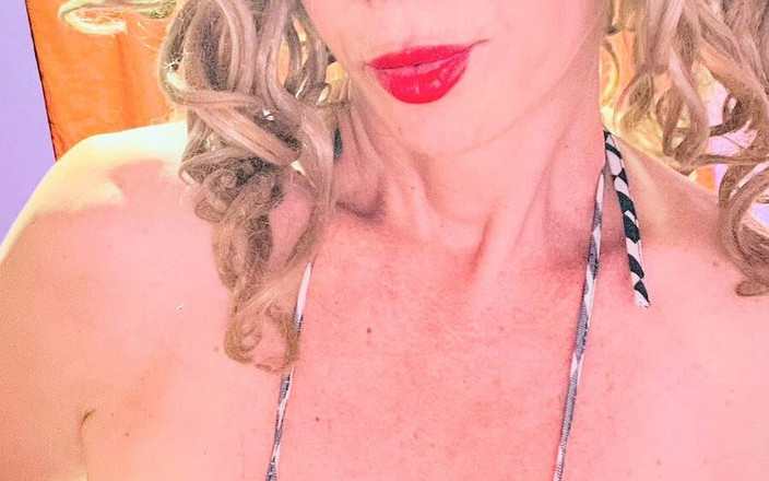 Devil_trans_sami: Tomando La Leche