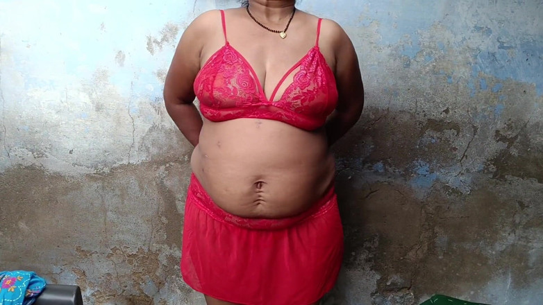 Veermati: Une belle-mère indienne musulmane desi se fait baiser en levrette...