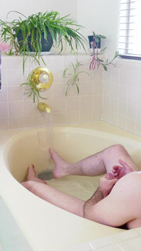 Jävla min styvmor i badet