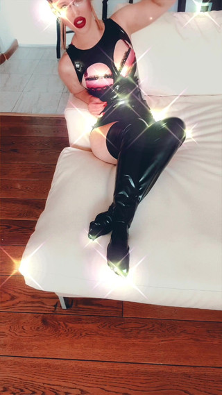 FinDom Goaldigger: Я сучка 2 песня от Findom Goaldigger