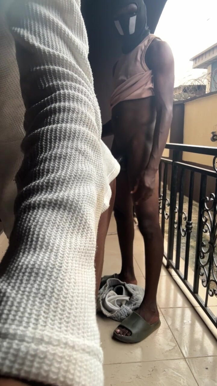 YungthugM: Casi me atrapan al aire libre con un vecino heterosexual