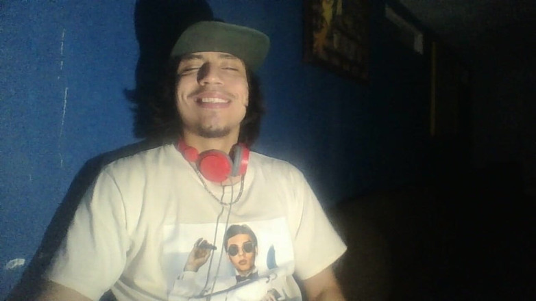 AlexAlejandro13: Olhe para o meu rosto e pau