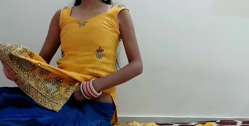 Saarabhabhi6: Meio-irmão falou sujo com a nora Rani e água derramada