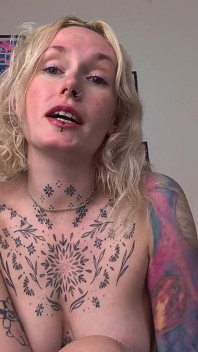 Nožní otrok a zadek hračka zvrácená femdom fantazie