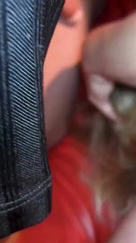 Alman Gangbang - Utangaç Kız Yaşlı Erkekler Tarafından Sevişiyor