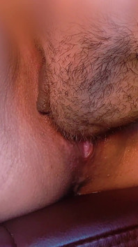 Probando Mis Habilidades De Lamer El Coño En Los Jugosos Labios De Mi Madrastra Antes Del Día De San Valentín