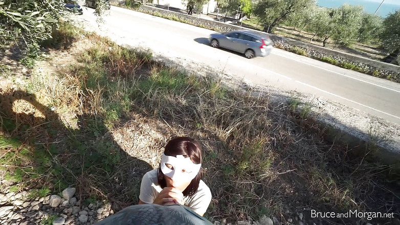 Bruce-and-Morgan: Sex na veřejnosti na silnici