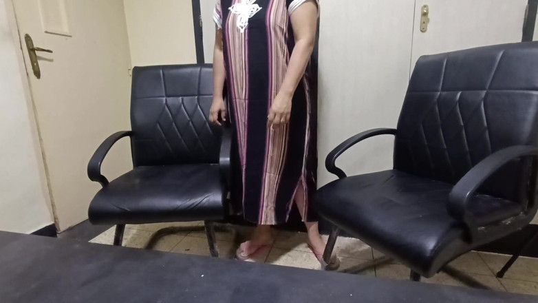 BBW LATINA: Сусідка попросила в мене позику і змушена була заплатити своєю пиздою, вона попросила в мене позику і займається сексом