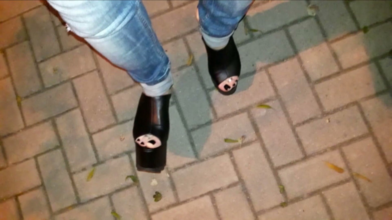 Heelex: Sexy Mules