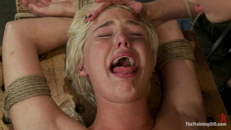 The Training of O by Kink: Testování Chloe