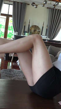 731 อย่าหยุด ช่วยฉันรูดควยแข็งๆ ของนายให้กับขาของฉันที่ไม่มีถุงน่อง