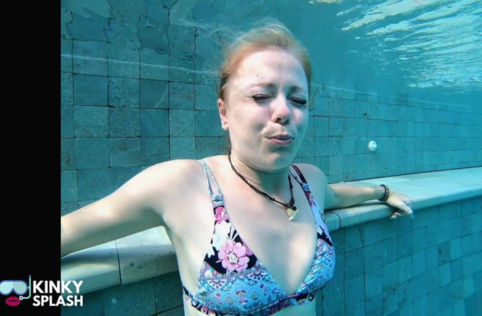 UKCuteGirl Lucy Lauren: Si allena a respirare in piscina