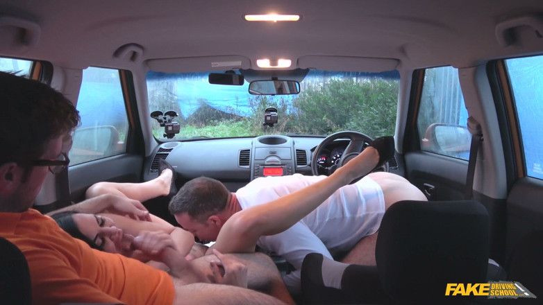 Fake Driving School: Falsa scuola di guida - l'esame di guida si scatena: doppia...